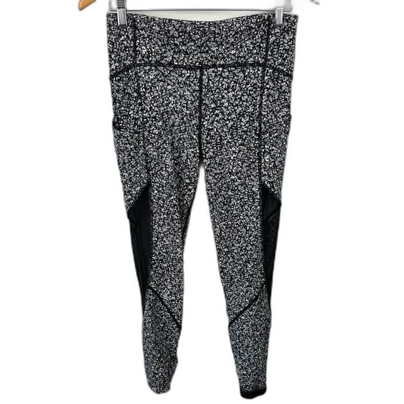 Lululemon Sole Training 7/8 Tight Daisy Dust Alpine White Black Size 8 - Picture 1 of 16